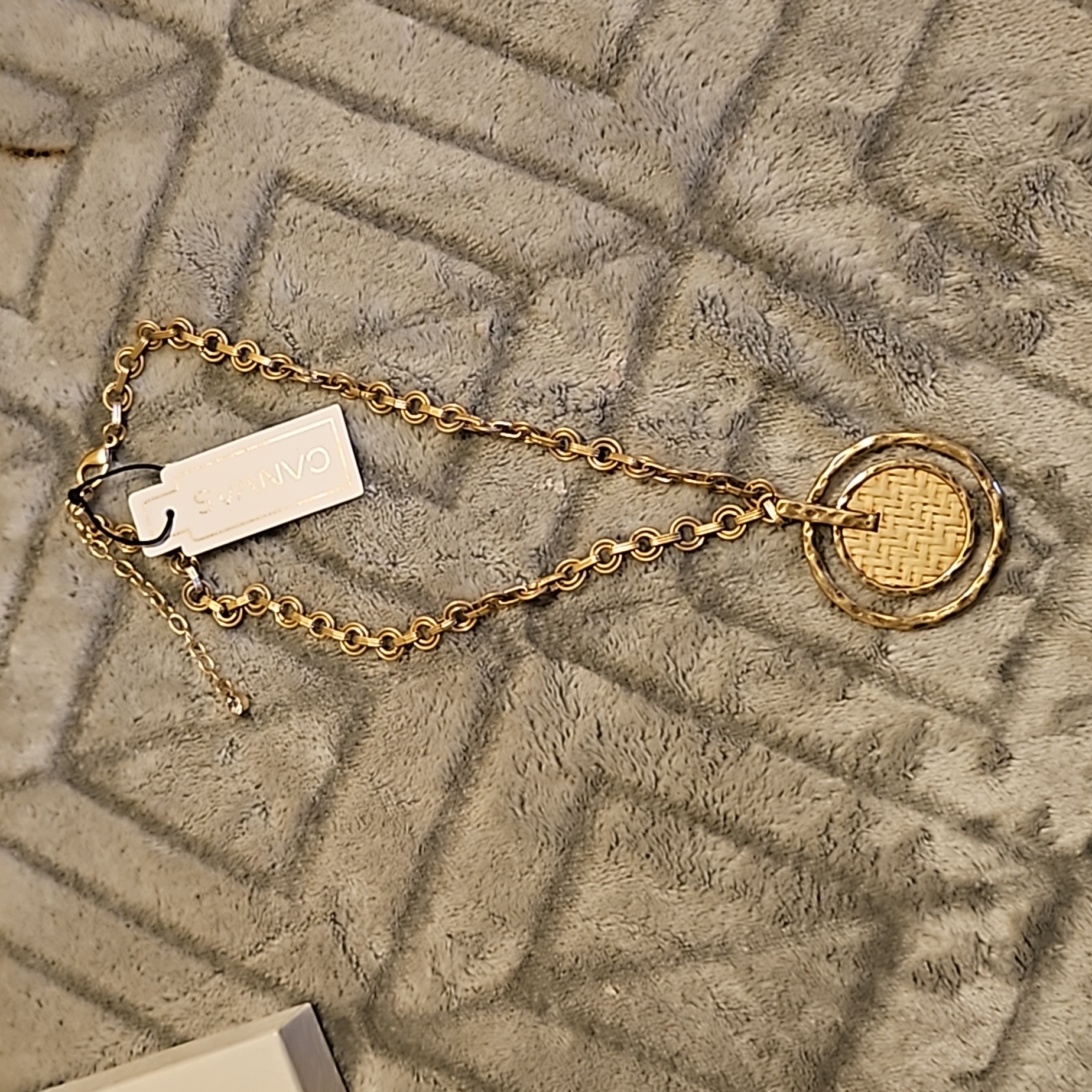 Canvas Gold Tone Link Necklace Nwt 10$